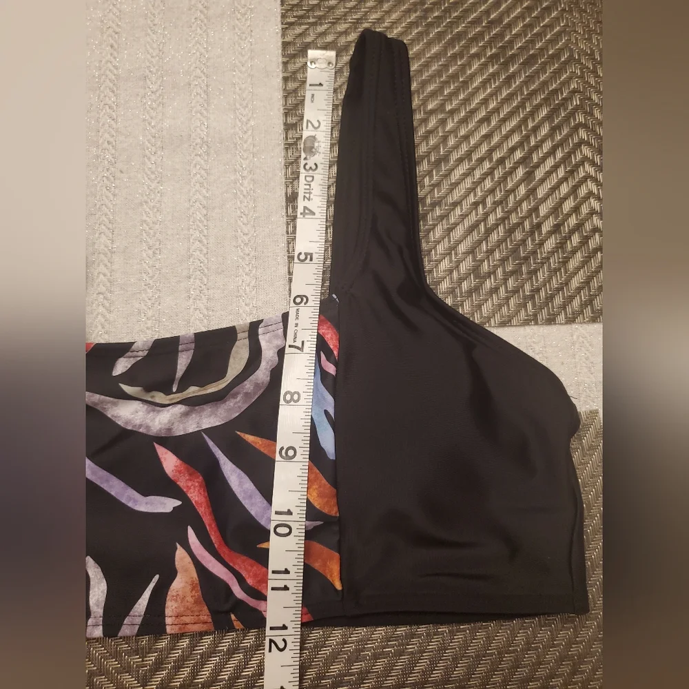 SHEIN Black and Vibrant Pattern Bikini Set - Picture 4 of 7